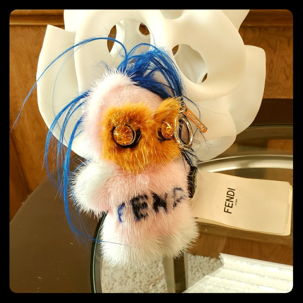 FENDIRUMI MICRO MONSTER CHARM - Pink